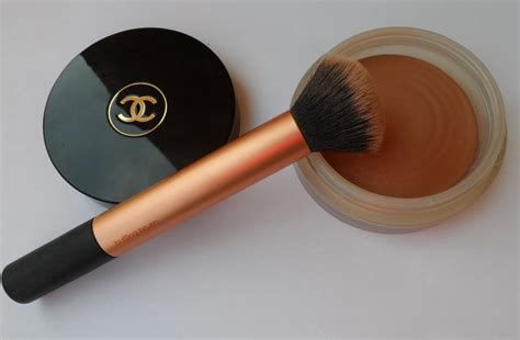 best brush to use with chanel bronze universal|Chanel bronzer near me.